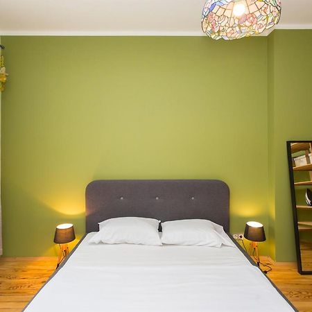 Colorful 2Bdr Apartment In The City Center Sofia Eksteriør bilde