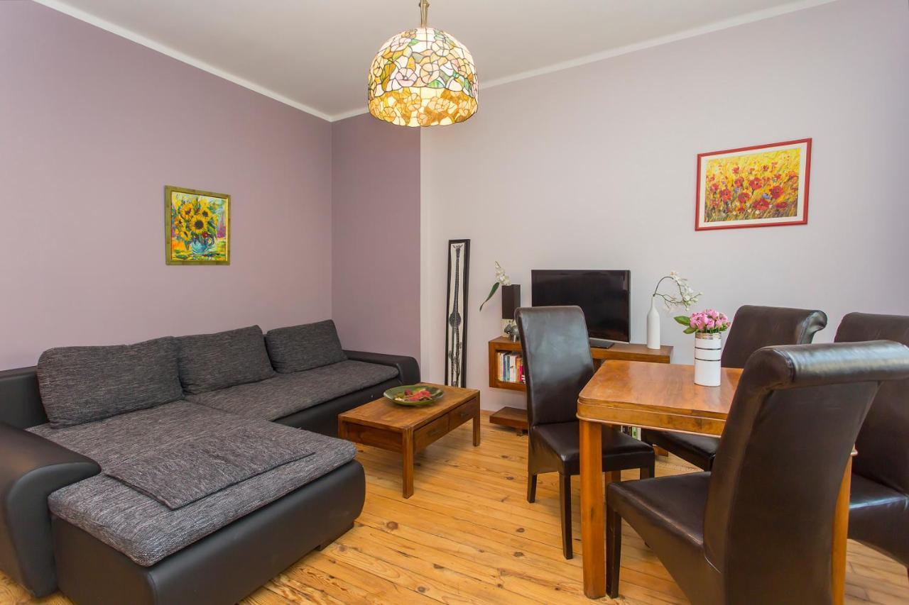 Colorful 2Bdr Apartment In The City Center Sofia Eksteriør bilde